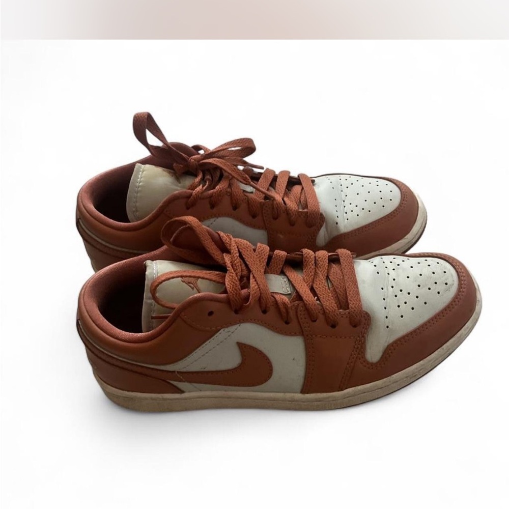 Nike Dunks Low-Top Sneakers